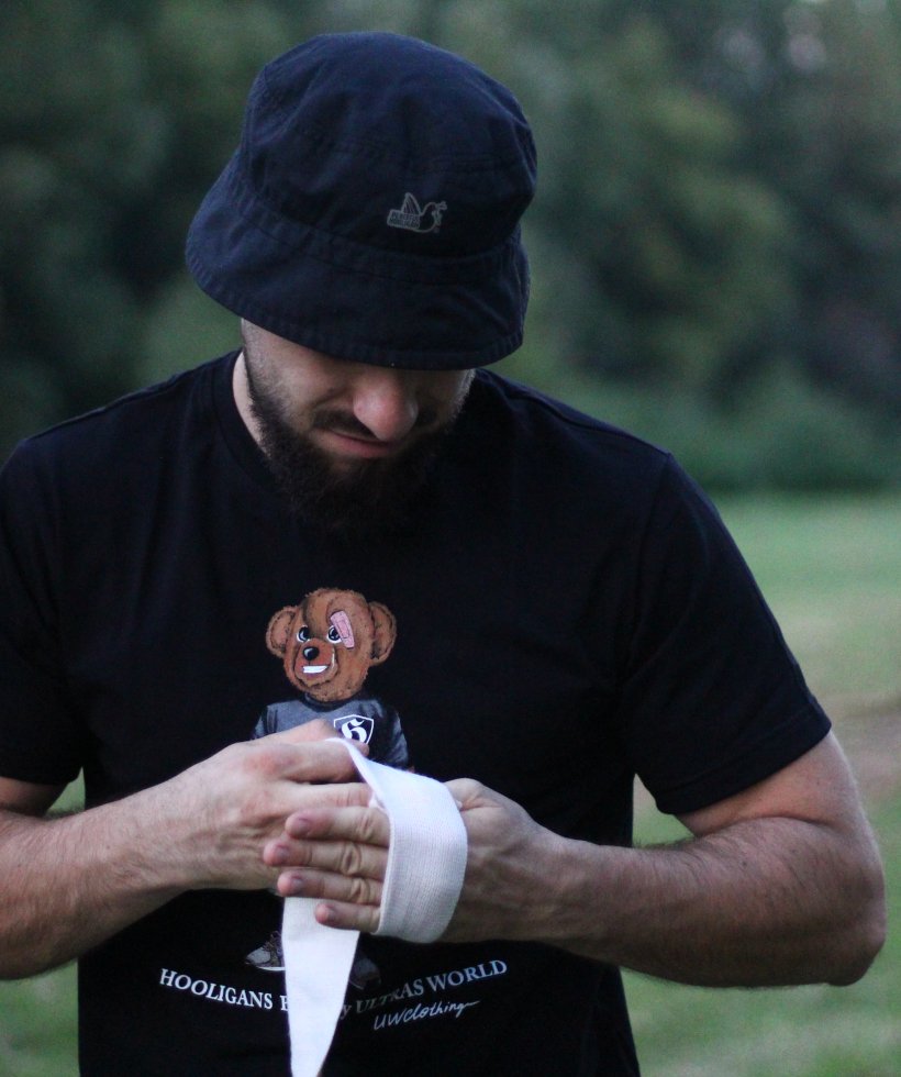 Хулиганското мече на Ultras World в България!